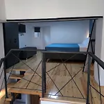 Center Loft With Private Parking 아파트 *