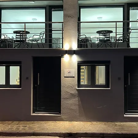 Center Loft With Private Parking *