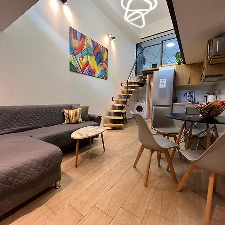 Center Loft With Private Parking Апартаменты